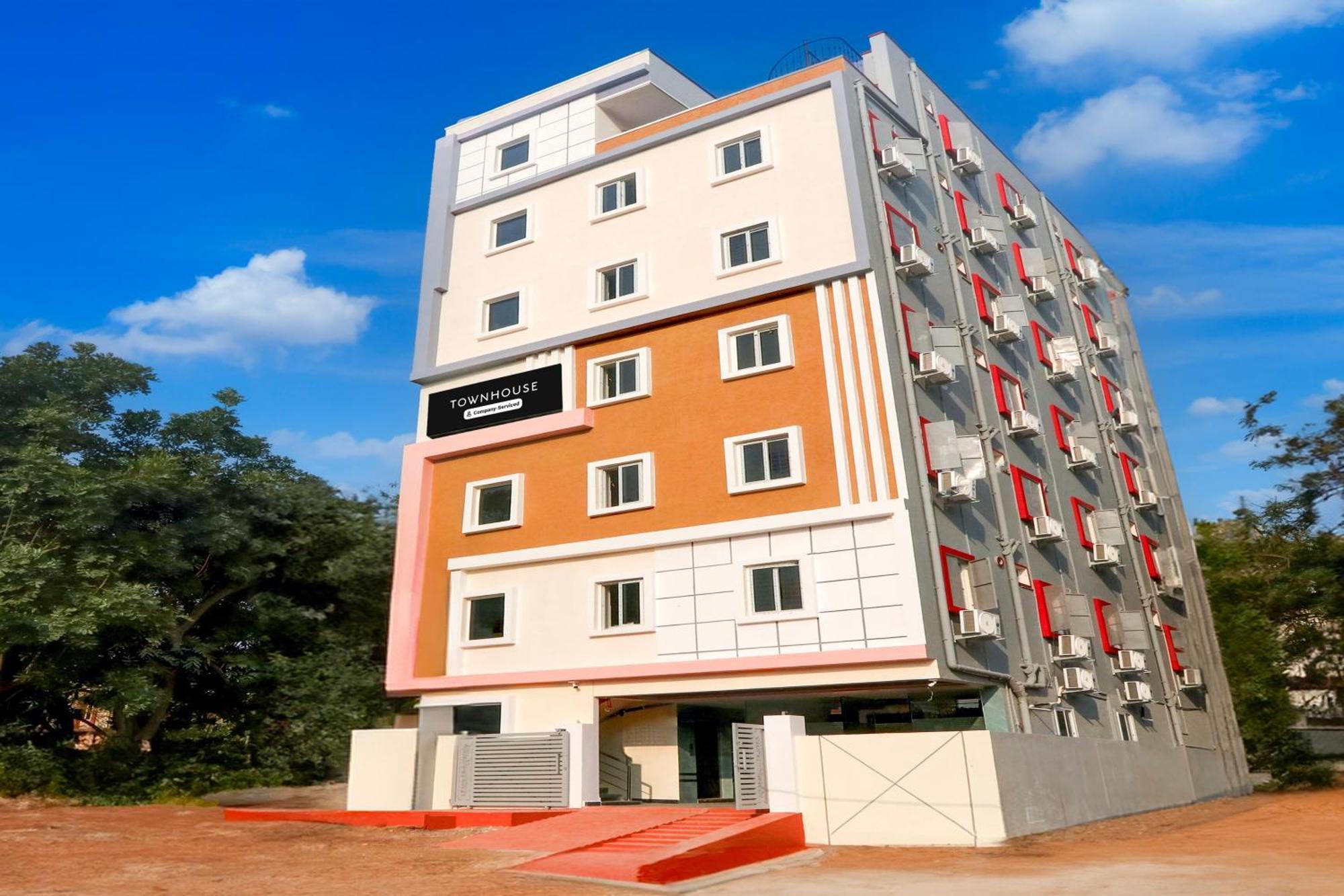 Super Townhouse Nanak Ram Guda Near Waverock Sez Hyderabad Eksteriør billede