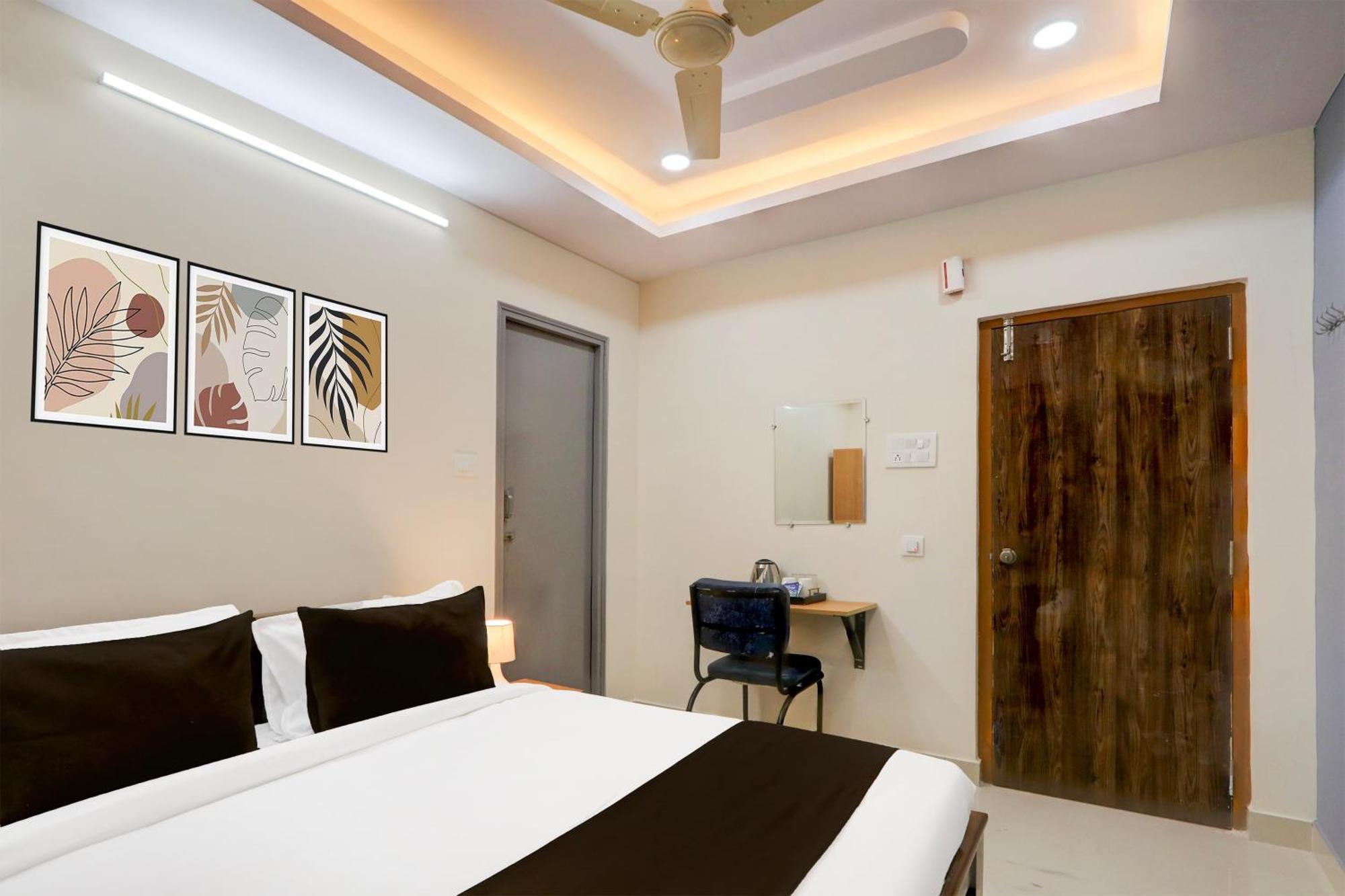 Super Townhouse Nanak Ram Guda Near Waverock Sez Hyderabad Eksteriør billede