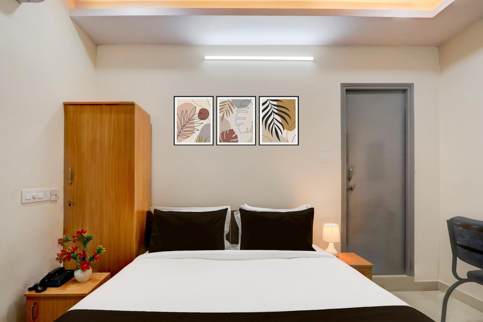Super Townhouse Nanak Ram Guda Near Waverock Sez Hyderabad Eksteriør billede